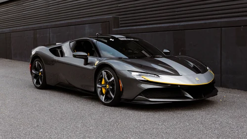 
           
        2023 Ferrari SF90 Stradale