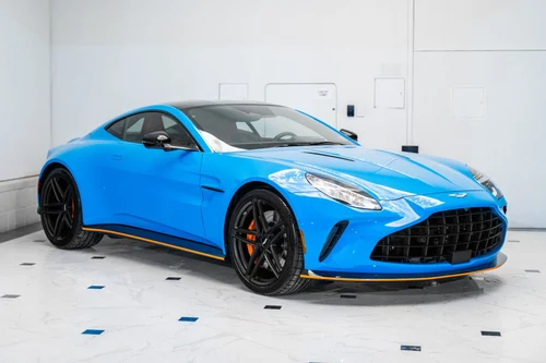 
           New 
        2025 Aston Martin Vantage Coupe