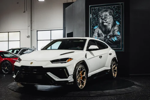
           
        2023 Lamborghini Urus Performante