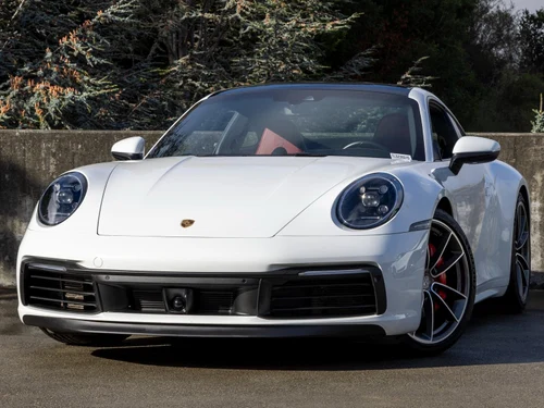 
           
        2020 Porsche 911 Carrera 4S