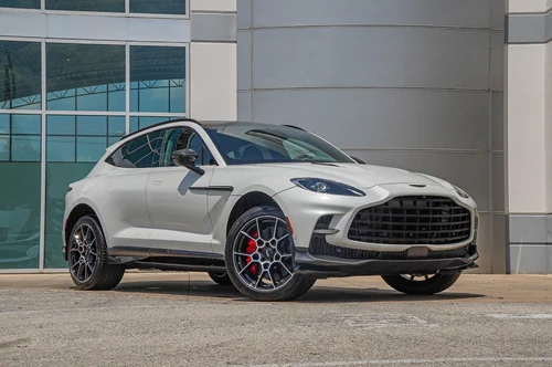 
           New 
        2025 Aston Martin DBX
