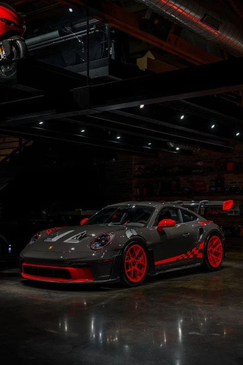 
           
        2025 Porsche 911 GT3 RS