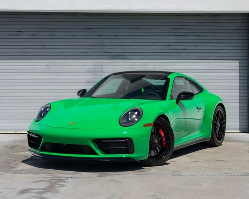 2022 Porsche 911 Carrera 4 GTS