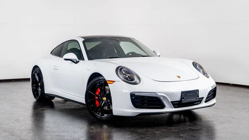 
           
        2019 Porsche 911