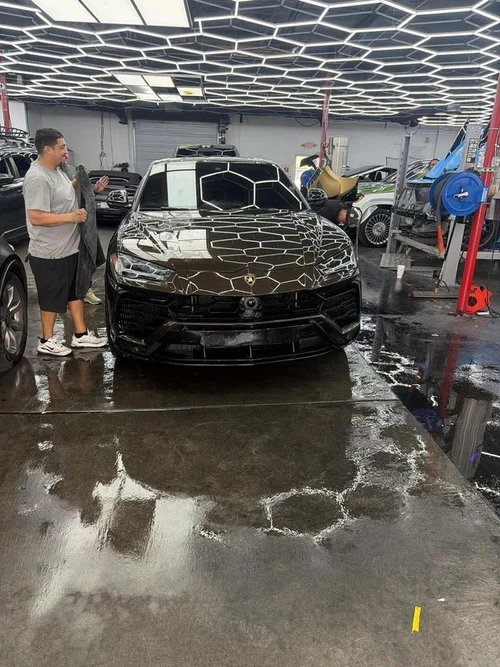 
           
        2019 Lamborghini Urus Base