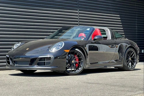 
           
        2017 Porsche 911 Targa 4 GTS
