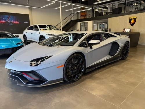 
           
        2022 Lamborghini Aventador