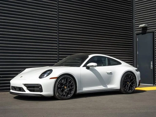 2024 Porsche 911 Carrera GTS