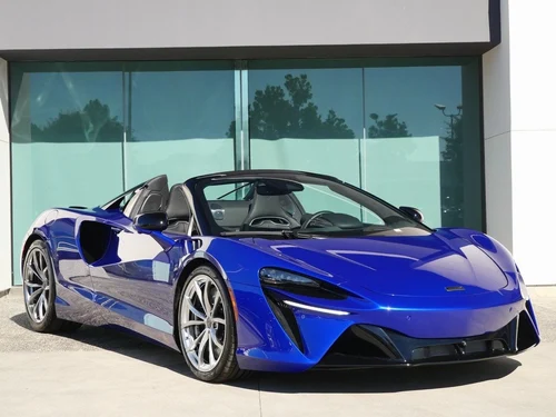 
           New 
        2025 McLaren ARTURA TECHLUX