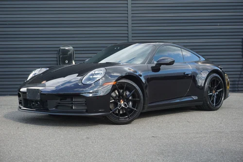 
           
        2025 Porsche 911 Carrera