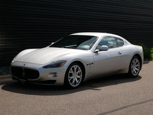 
           
        2011 Maserati GranTurismo