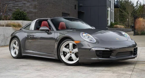 
           
        2015 Porsche 911 Targa 4