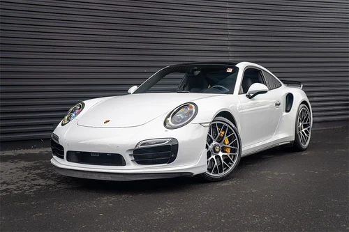 
           
        2015 Porsche 911 Turbo S