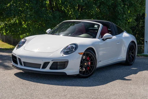 2018 Porsche 911 4 GTS