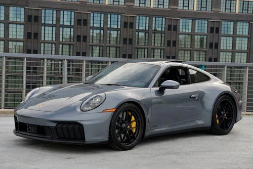 
           
        2025 Porsche 911 Carrera GTS