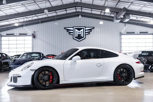 
           
        2015 Porsche 911