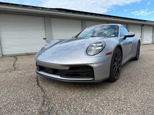 
           
        2025 Porsche 911 Carrera
