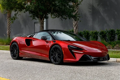 
           
        2027 McLaren Artura