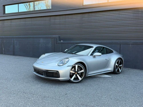 
           
        2024 Porsche 911 Carrera