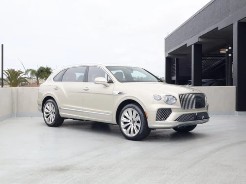 
           New 
        2026 Bentley Bentayga Azure