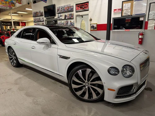 
           
        2024 Bentley Flying Spur