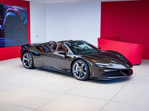 
           
        2022 Ferrari SF90 Spider Base