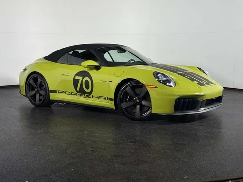 
           
        2026 Porsche 911 Carrera 4 GTS