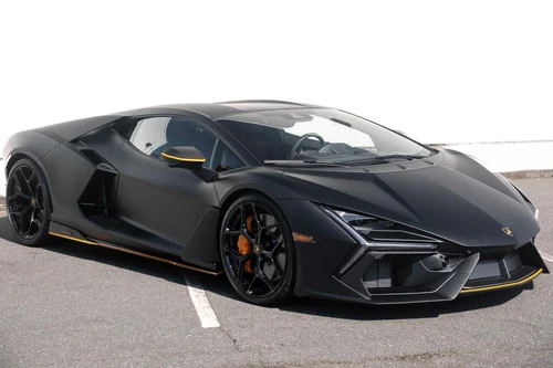 
           New 
        2025 Lamborghini Revuelto