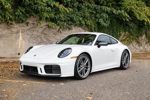 
           
        2025 Porsche 911 Carrera