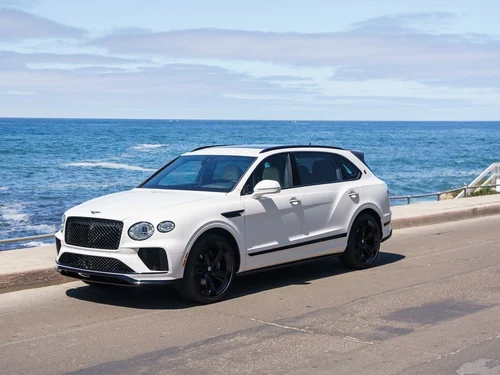 
           New 
        2025 Bentley Bentayga EWB V8