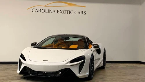 
           
        2025 McLaren Artura