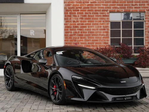 
           
        2024 McLaren Artura Performance