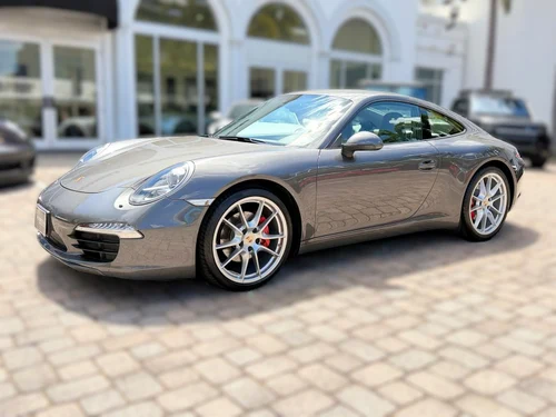 
           
        2013 Porsche 911