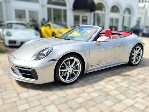 
           
        2020 Porsche 911