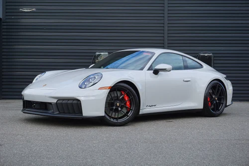 2025 Porsche 911 Carrera 4 GTS