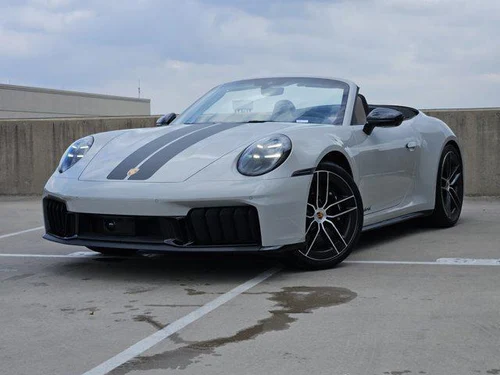 
           
        2026 Porsche 911 Carrera 4 GTS