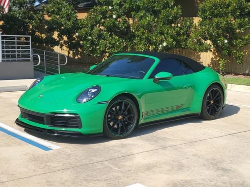
           
        2022 Porsche 911 Carrera 4