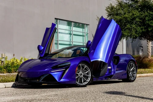 
           
        2025 McLaren ARTURA SPIDER
