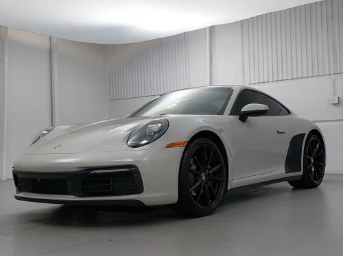 
           
        2021 Porsche 911 Carrera