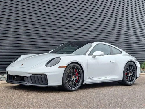 
           
        2026 Porsche 911 Carrera 4 GTS