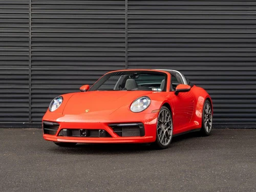 
           
        2021 Porsche 911 Targa 4
