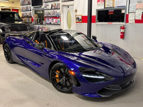 
           
        2021 McLaren 720S