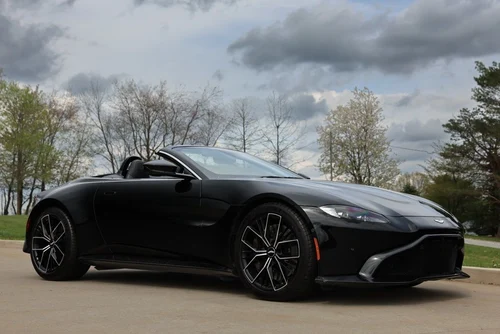 2022 Aston Martin Vantage