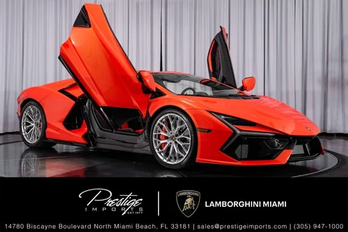 
           
        2025 Lamborghini Revuelto