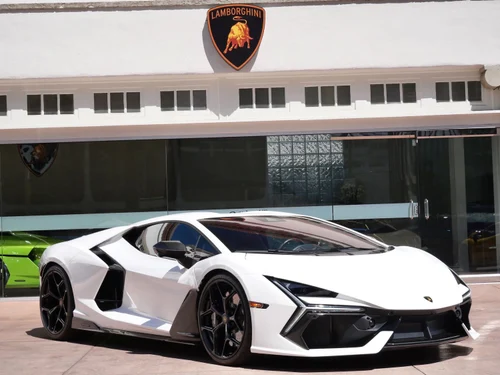 
           
        2024 Lamborghini Revuelto