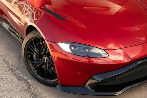 
           
        2021 Aston Martin Vantage