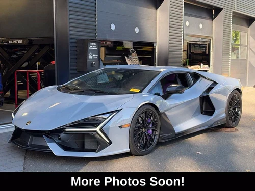 
           
        2025 Lamborghini Revuelto Base
