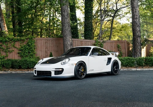 
           
        2011 Porsche 911 GT2 RS