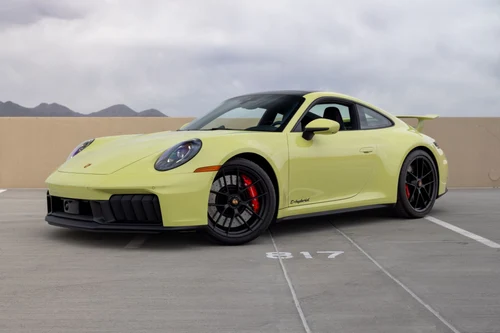 
           
        2026 Porsche 911 Carrera GTS