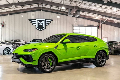 
           
        2023 Lamborghini Urus